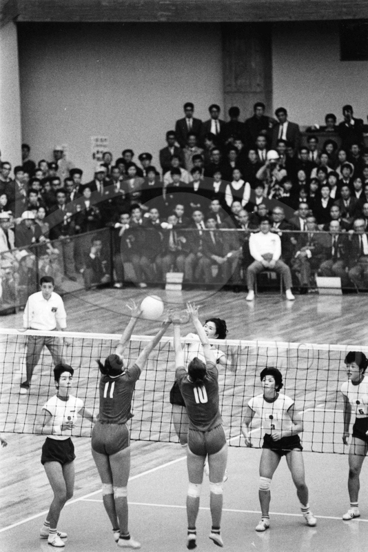 TACHIKARA 1978 バレーボール モスクワ シムレス 日本製 希少 TACHIKARA 1978 バレーボール モスクワ シムレス 日本製 希少