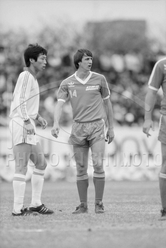 ヨハンクライフ サッカー界のレジェンド #ペレ #ヨハンクライフ のデザインを施